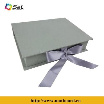 China OEM Standard Handmade Mat Frame Presentation Box Folder Box With Black Lining for sale