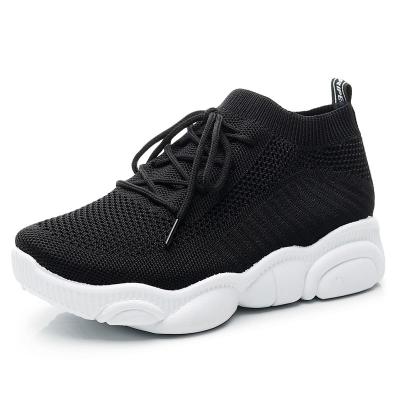 China 2021 New Fashion Trend Women's Casual Sneakers Sports Travel Shoes Women Black for sale