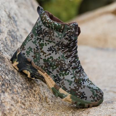 China Waterproof Tactical Leisure Desert Outdoor Sport Combat Military Training Army Fur Snow Men's Warm Snow Boots Have Great Actions for sale