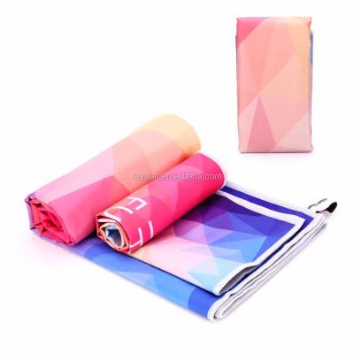 China Quick dry microfiber printed sports towel lightweight. Easy carry for sale