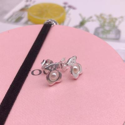 China Cute bear earrings 925 silver freshwater pearl geometric earrings ladies fashion to elegant jewelry China wholesale supplier for sale