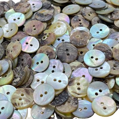 China Durable Wholesale Customized 2 Hole Round Japanese Natural Agoya River Shell Button For Shirt Clothing for sale