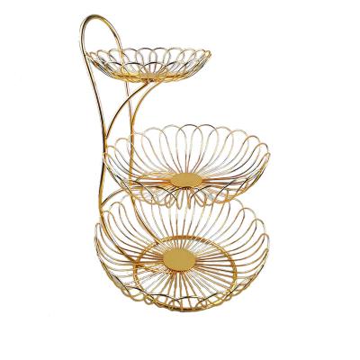 China Customer Request Chinese Creative Metal Crafts Metal Decoration Home Geometric Basket for sale