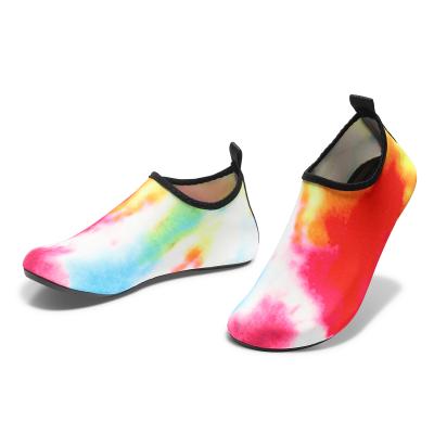 China Quick-drying Barefoot Beach Socks Yoga Style Non-slip Simple Men's Water Shoes Water Surfing Swimming Shoes for sale