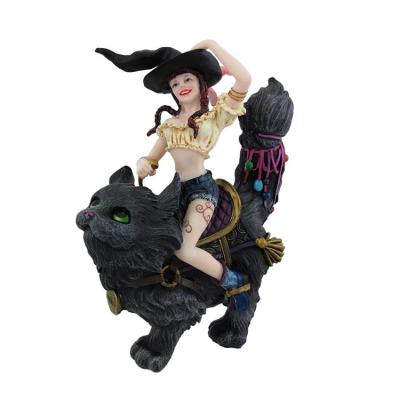 China Halloween decoration hot sale personalized handmade witch statue figurine decoration for sale