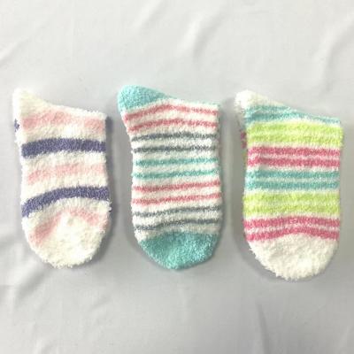 China New style QUICK DRY good quality thick knitted thick lady's warm casual cozy crew socks scrambled winter socks for sale