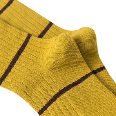 China 2021 different color hot sale slouch women QUICK DRY custom heavy socks hot popular women dark green scrambled socks for sale