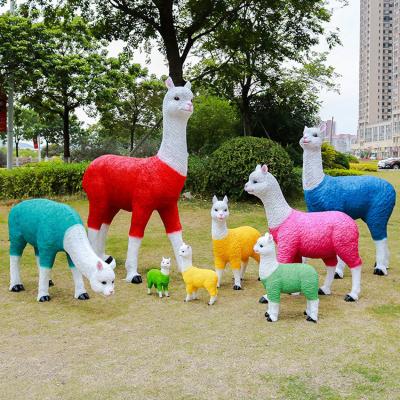 China Waterproof/Waterproof/High Temperature Resistant/Stubs 10 Years Outdoor Zoo Forest Ornaments Real Alpaca Grass Mud Horse Fiberglass Sculpture for sale