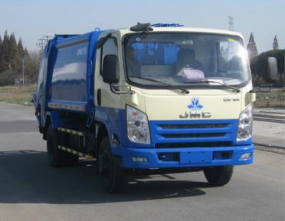 China 6 CBM Solid Waste Garbage Truck Compactor Type For Collecting Garbage for sale