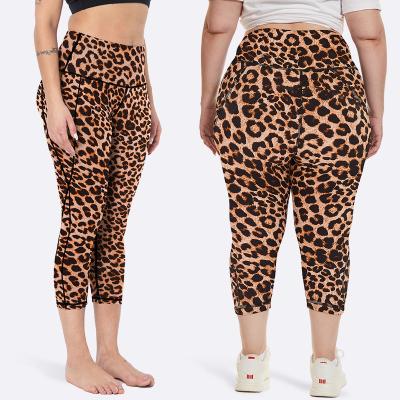 China RTSYoga GYM breathable women plus size logo size yoga capris pants high fit custom loose pants for women for sale