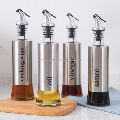 China Stocked Hot Sale Kitchen Stainless Steel Spice Container Dispenser Transparent Glass Seasoning Oil Spray Bottle for sale