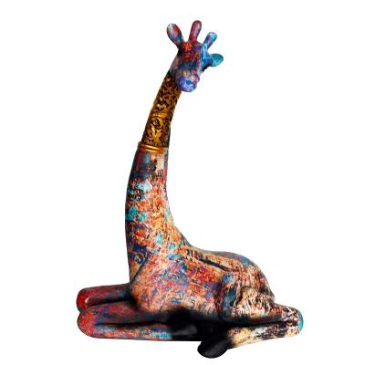 China Art Decor Giraffe Ornaments Animal Statues Customized Ware Statue Figurine Resin Crafts for sale