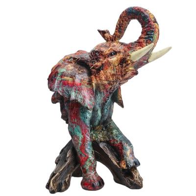 China Art Decor Vintage Style OEM Items Polyresin Lion Elephant Statue Figurine Animal Ornament For Table Home Decoration for sale