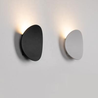 China Modern Bedroom Modern Indoor Outdoor Decorative Black Glass Hotel Room White 7w Led Wall Lamp for sale