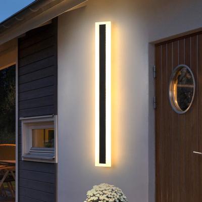 China Modern Outdoor Waterproof Black Aluminum LED Acrylic Linear Wall Light Sconce for sale