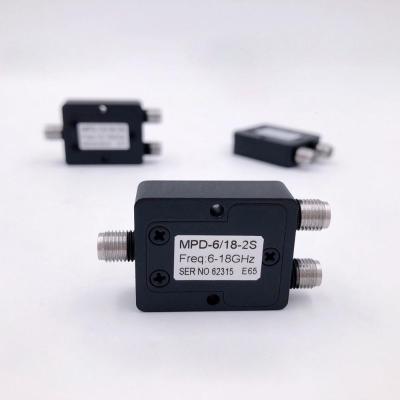 China 6000 -18000MHz 2 Way Power Splitter 6 - 18G Stainless Steel Connector Two Combiner SMA-Female MPD-6/18-2S for sale