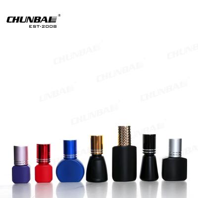 China Custom Private Label Brand Nail wind 8ml Plastic Magic Remover Colored Square Black Gel And Nail Art Polish Bottle With Brush Te koop