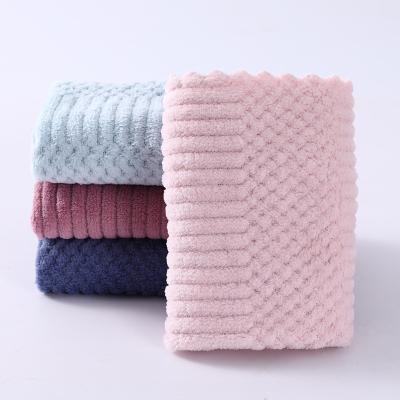 China Custom Small Kitchen Towels Microfiber Drying Wash Kitchen Dish Towel Hypoallergenic Towel Printed Dish Cloth For Home Hotels Coral Fleece for sale