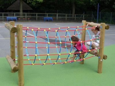 China Playground Kids Outdoor Rope Netting Tunnel With Customized Size for sale