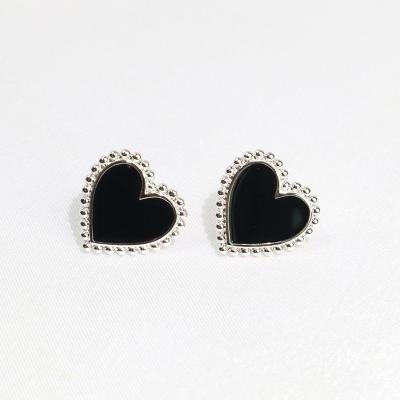 China Vintage CLASSIC Wholesale Custom Heart Shaped Black Earrings Fashion Jewelry Fashion Jewelry Sterling Silver Stud Earrings for sale