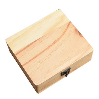 China 2020 Recyclable Custom Cigarette Storage Box Wooden Gift Box Set Wooden Stash Box Smoking Accessories for sale