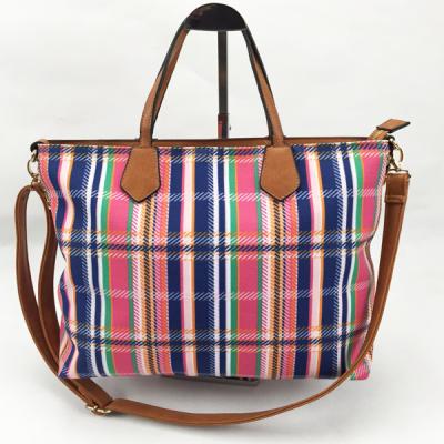 China Durable Ladies Canvas Travel Bag Personalized Classic Leisure Style For Business Trip for sale