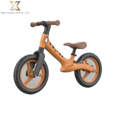 China 2022 New Children's Tricycle Interesting Balance Bike Little Scooter Racing Baby Likes It for sale