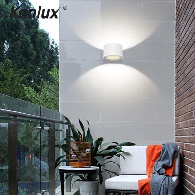 China Modern Living Room Indoor Tempered Glass LED Lighting Wall Lamp For Staircase Home Aisle Creative Lamp for sale