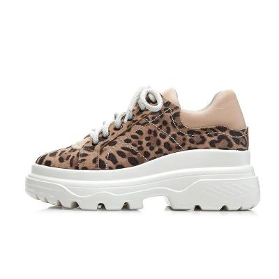 China MANRINO-0376 ARCH SUPPORT Unit Thick Sole Sports Shoes Lace Up Leopard Print Suede Upper Girls Fashion Sneakers for sale