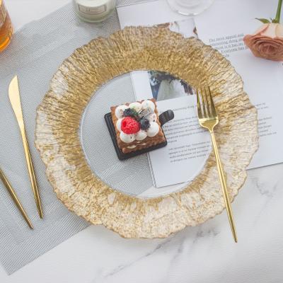 China Disposable 13In Plastic Round Ruffled Rim Dinner Gold Charger Plates with Flora Reef Design for Dinner Wedding Party Decoration for sale