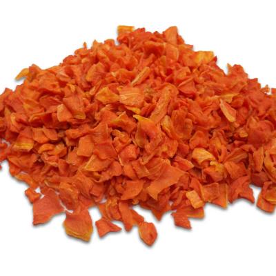 China Dried natural healthy food dried carrots dried vegetables food plant carota carrot flakes cross cut chops granules slices air dry for sale