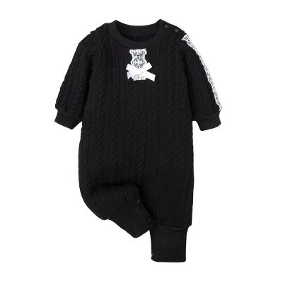 China fashionable black premium Anti-wrinkle baby clothes set classic 100% cotton baby clothes for sale