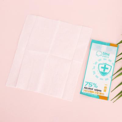 China Individual Cleaning Cologne Scented Cotton Refreshing Damp Wipes for sale