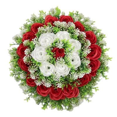 China YP0015 Eco-Friendly Supplies Rose Combination Wedding Decor Artificial Red and White Medium Wholesale Disc Rose Wreath for sale