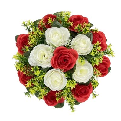 China Red White Rose Artificial Flower Wedding Decoration Table Centerpiece Outdoor Eco-friendly Good Quality Cheap Potted Flowers YP0024 for sale