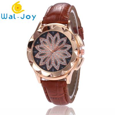 Chine Quartz frontalier Handwatch de tendance de montre de fausse pierre de pétale de bracelet en cuir de la montre des femmes créatives occasionnelles de la mode WJ-7804 à vendre