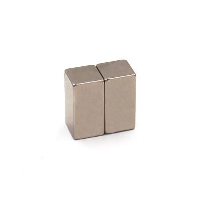 China 1/2 x 1/4 x 1/4 Inch Bar N48 Rare Earth Magnet Neodymium Industrial Magnets for sale