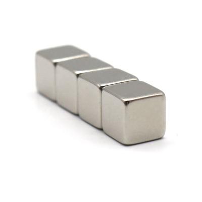 China Industrial Magnet NdFeB Magnet N45 Size 14x14x5mm For Driven Magnetically Insulating Glass Shutters for sale