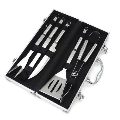 China High Quality Easily Cleaned BBQ Grill Tool Box Grill Tool Kit with Tongs/Brush/Scraper/Cleaning Brush for sale