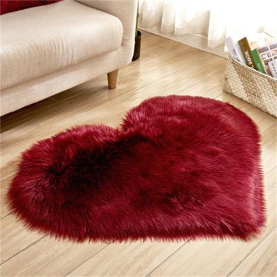 China Hot Selling Washable Fur Bedroom Washable Blankets Heart Shape Faux Fur Blankets Heart Shape Faux Fur Blankets for sale