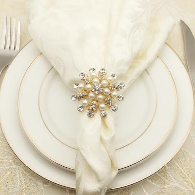 China Rose Gold Napkin Ring Sparkling Plated By Alloy Eco-friendly Viable Crystal Diamonds Napkin Buckle for sale