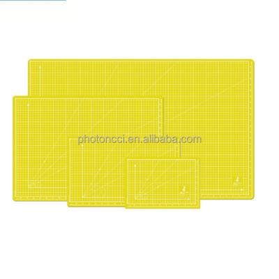 China PVC A0 A1 A2 A3 A43mm 5mm 3 / 5 Layers  Ec-friendly art stationary supplies self healing cutting mat for sale