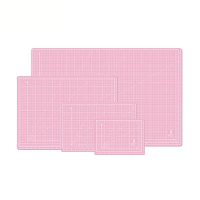 China PVC A4 3mm 3 Layers Ec-friendly art stationary supplies self healing cutting mat for sale