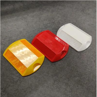 China CE-producten voor verkeersveiligheid Cat Eye Verkeersveiligheid Plastic Road Marker Te koop