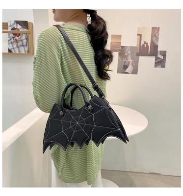 China Halloween Bags 2021 Fall Fashionable Halloween Women Silicone Pumpkin Ladies Bat Clutch Purse Handbags Cartoon Cross - Leather Body Messenger Bag for sale