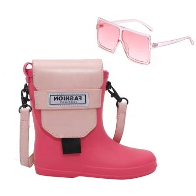 China Crossed - Cute Body Bag Kids Girls Jelly Boots Shoes Shaped Silicone Coin Purses Diamond Sunglasses Glass Shades and Purse Handbag Set 2021 for sale