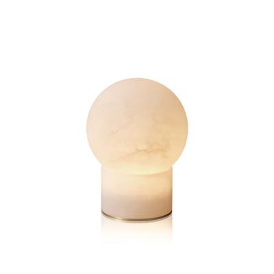 China Bedside Modern Nordic Luxury Alabaster Lamps Table Light Minimalist Decorative Table Light for sale