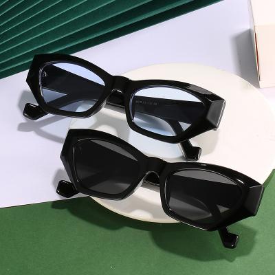 China 2021 New Plain Retro Small Frame Sunglasses Fashion Street Glasses Men Black Sun Glasses Women Net Red Sun Glasses for sale