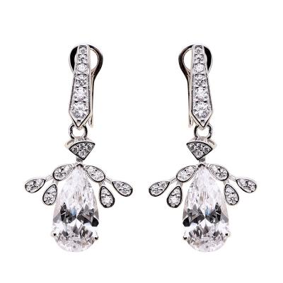 China Wholesale Gorgeous High-grade Exaggerated White Women's Round Fritillaria Accessories Dress Jewelry Custom Made Allergy Earrings Anti Allergy Earrings for sale