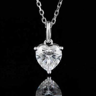 China 2022 1 Carat Romantic Hearts Shape Moissanite Diamond 925 Sterling Silver Necklace for sale